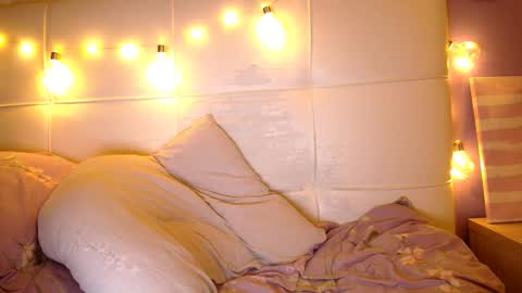 Snapshot of 6a6yface chatting on 02-21-26, 01:23 lil J online show from 02-21-26, 01:23