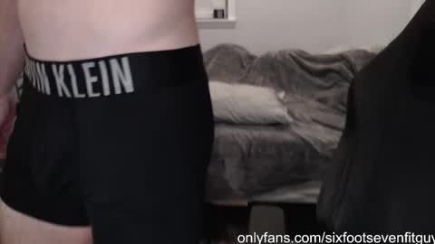 Snapshot of 6foot7fitguy chatting on 11-14-25, 11:24 6foot7fitguy online show from 11-14-25, 11:24