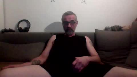 Snapshot of 6georget6 chatting on 12-23-25, 06:22 George online show from 12-23-25, 06:22