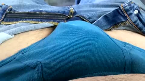 Snapshot of 6inchboytoy chatting on 11-13-25, 02:27 6inchboytoy online show from 11-13-25, 02:27