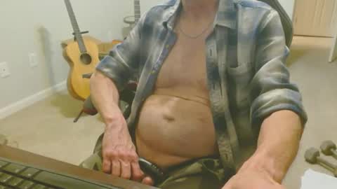 6stringer62 online show from 02-19-25, 01:51