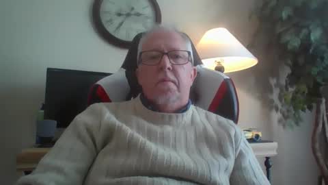 72funguy71 online show from 12-13-24, 07:32