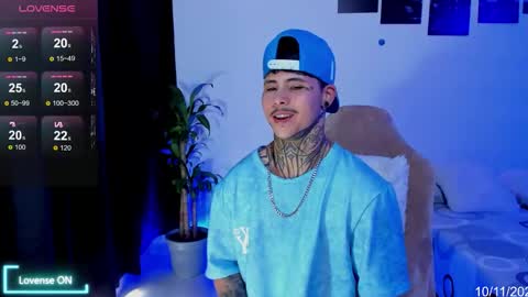 Snapshot of 777_stefantransmen chatting on 11-10-25, 08:08 Stefan online show from 11-10-25, 08:08