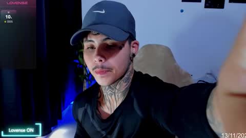 Snapshot of 777_stefantransmen chatting on 11-13-25, 08:08 Stefan online show from 11-13-25, 08:08