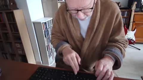  Papi  online show from 03-05-25, 10:33