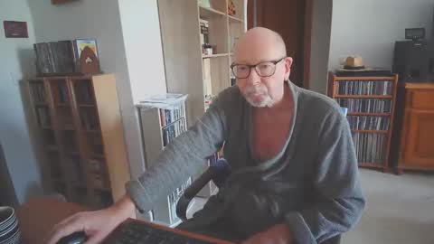  Papi  online show from 10-17-25, 09:12