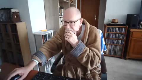 Snapshot of 7thsojourn chatting on 12-20-25, 10:44 Papi online show from 12-20-25, 10:44