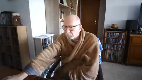 Snapshot of 7thsojourn chatting on 01-08-26, 11:23 Papi online show from 01-08-26, 11:23