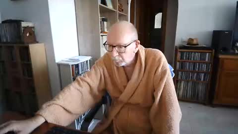 Snapshot of 7thsojourn chatting on 01-11-26, 11:15 Papi online show from 01-11-26, 11:15