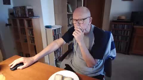  Papi  online show from 04-19-26, 08:57