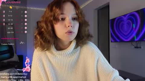 Snapshot of 819sunflowerinahat2016 chatting on 10-28-25, 02:31 Cornelia and Dante online show from 10-28-25, 02:31