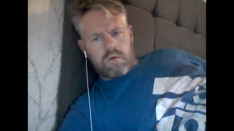 Snapshot of 81jonnyx chatting on 12-31-24, 10:26 81jonnyx online show from 12-31-24, 10:26