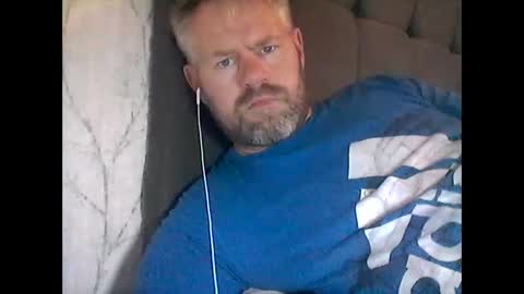 Snapshot of 81jonnyx chatting on 01-02-25, 02:24 81jonnyx online show from 01-02-25, 02:24