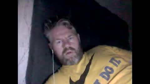 Snapshot of 81jonnyx chatting on 01-11-25, 08:43 81jonnyx online show from 01-11-25, 08:43