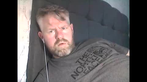 Snapshot of 81jonnyx chatting on 03-11-25, 03:34 81jonnyx online show from 03-11-25, 03:34