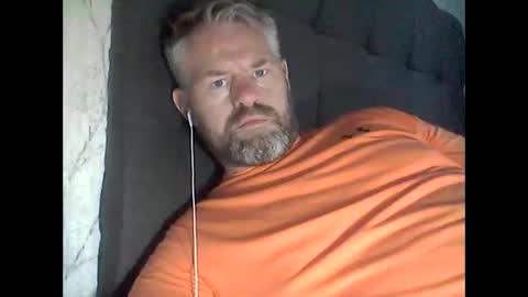 Snapshot of 81jonnyx chatting on 09-12-25, 03:45 81jonnyx online show from 09-12-25, 03:45