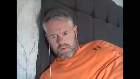 Snapshot of 81jonnyx chatting on 10-18-25, 11:44 81jonnyx online show from 10-18-25, 11:44