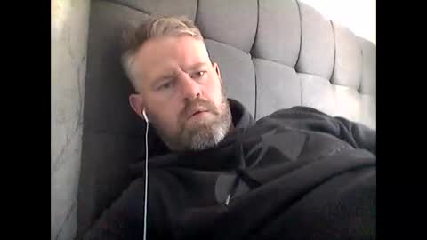 Snapshot of 81jonnyx chatting on 11-19-25, 12:05 81jonnyx online show from 11-19-25, 12:05