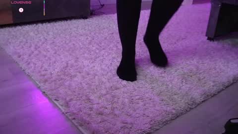 Monicano face online show from 09-11-25, 02:11