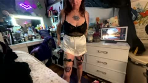 Snapshot of 88heygirlhey88 chatting on 01-11-26, 11:15 That girl online show from 01-11-26, 11:15