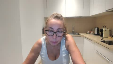 8ciara online show from 11-13-25, 01:21