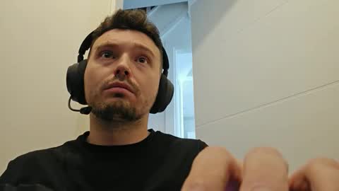 Snapshot of 8inchdude93 chatting on 09-10-25, 10:37 8inchdude93 online show from 09-10-25, 10:37