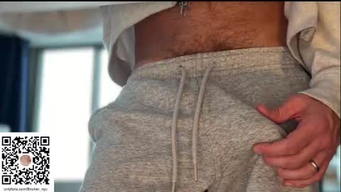 Snapshot of 8inchernyc chatting on 02-06-26, 03:04 8incher NYC online show from 02-06-26, 03:04