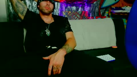 EvelDicknievel1 online show from 11-10-25, 12:04