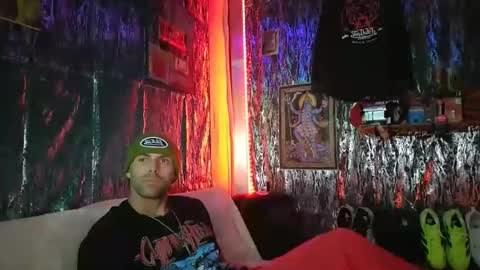 EvelDicknievel1 online show from 12-16-25, 03:55