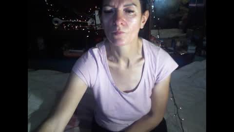 Snapshot of 8mistress8 chatting on 12-31-24, 06:24 8MISTRESS8 online show from 12-31-24, 06:24