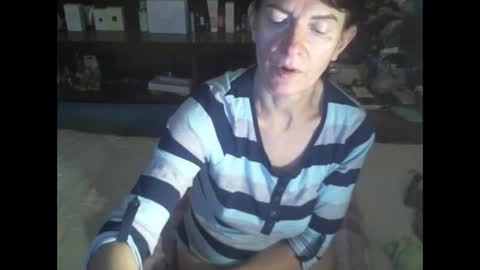 Snapshot of 8mistress8 chatting on 09-29-25, 06:46 8MISTRESS8 online show from 09-29-25, 06:46