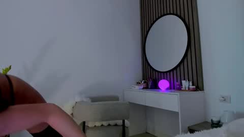 8selene online show from 03-29-26, 01:11