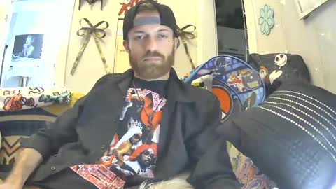 Snapshot of 90210screamer chatting on 11-02-25, 01:08 90210screamer online show from 11-02-25, 01:08