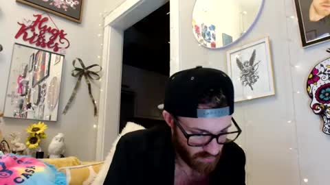 Snapshot of 90210screamer chatting on 11-05-25, 11:38 90210screamer online show from 11-05-25, 11:38