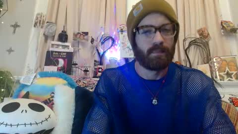 Snapshot of 90210screamer chatting on 11-24-25, 03:50 90210screamer online show from 11-24-25, 03:50