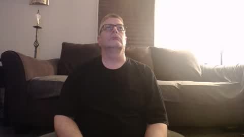 Snapshot of 989guy chatting on 03-22-26, 08:56 989guy online show from 03-22-26, 08:56