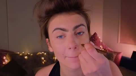 Willow online show from 11-22-25, 09:14