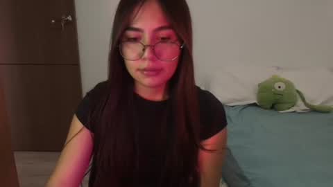Snapshot of _abbyyyy_ chatting on 05-08-26, 04:12 abby 3 online show from 05-08-26, 04:12