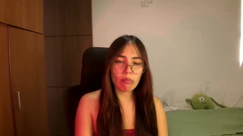 Snapshot of _abbyyyy_ chatting on 05-22-26, 04:23 abby 3 online show from 05-22-26, 04:23