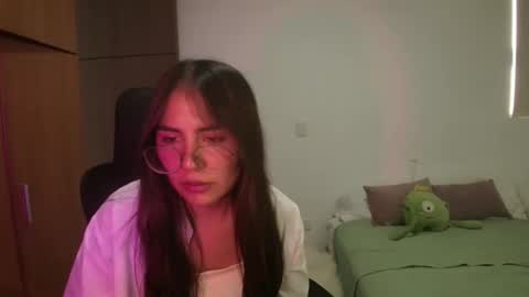 Snapshot of _abbyyyy_ chatting on 05-28-26, 04:04 abby 3 online show from 05-28-26, 04:04