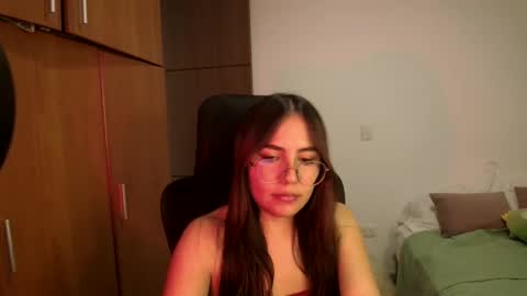 Snapshot of _abbyyyy_ chatting on 05-29-26, 03:54 abby 3 online show from 05-29-26, 03:54