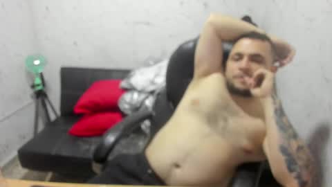 Snapshot of _ace_ventura chatting on 05-09-26, 12:05 ---- online show from 05-09-26, 12:05