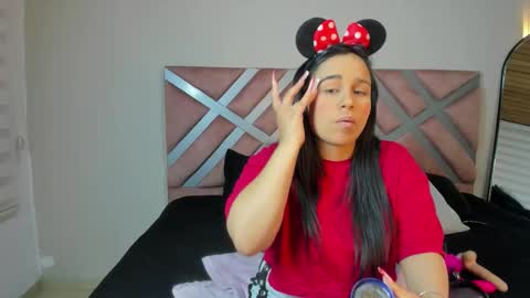 Snapshot of _adahara_queen_ chatting on 10-26-25, 05:02 Adahara online show from 10-26-25, 05:02