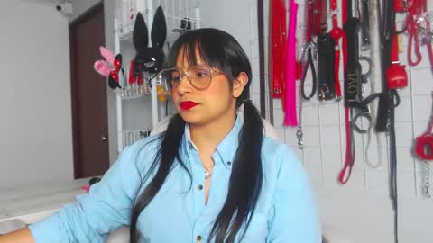 Snapshot of _adahara_queen_ chatting on 11-27-25, 04:36 Adahara online show from 11-27-25, 04:36