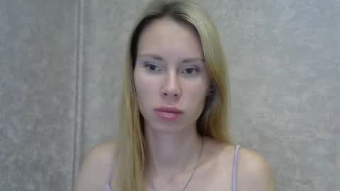 _alex1819 online show from 10-31-25, 07:42