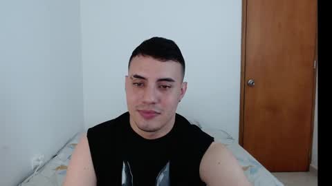 Snapshot of _alex20_ chatting on 01-03-25, 04:00 Alex online show from 01-03-25, 04:00