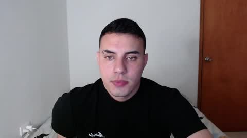 Snapshot of _alex20_ chatting on 01-07-25, 05:22 Alex online show from 01-07-25, 05:22