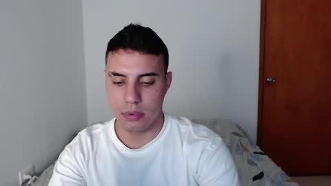 Snapshot of _alex20_ chatting on 01-09-25, 10:41 Alex online show from 01-09-25, 10:41