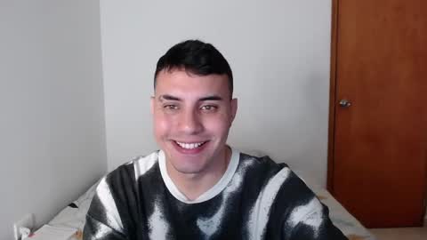 Snapshot of _alex20_ chatting on 01-15-25, 03:11 Alex online show from 01-15-25, 03:11