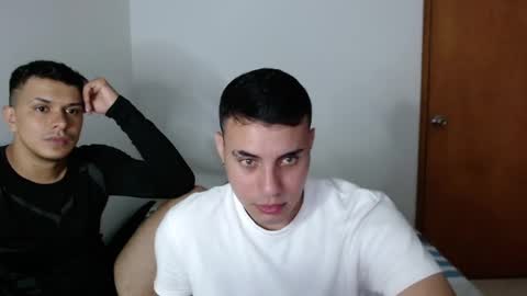 Snapshot of _alex20_ chatting on 01-29-25, 01:05 Alex online show from 01-29-25, 01:05